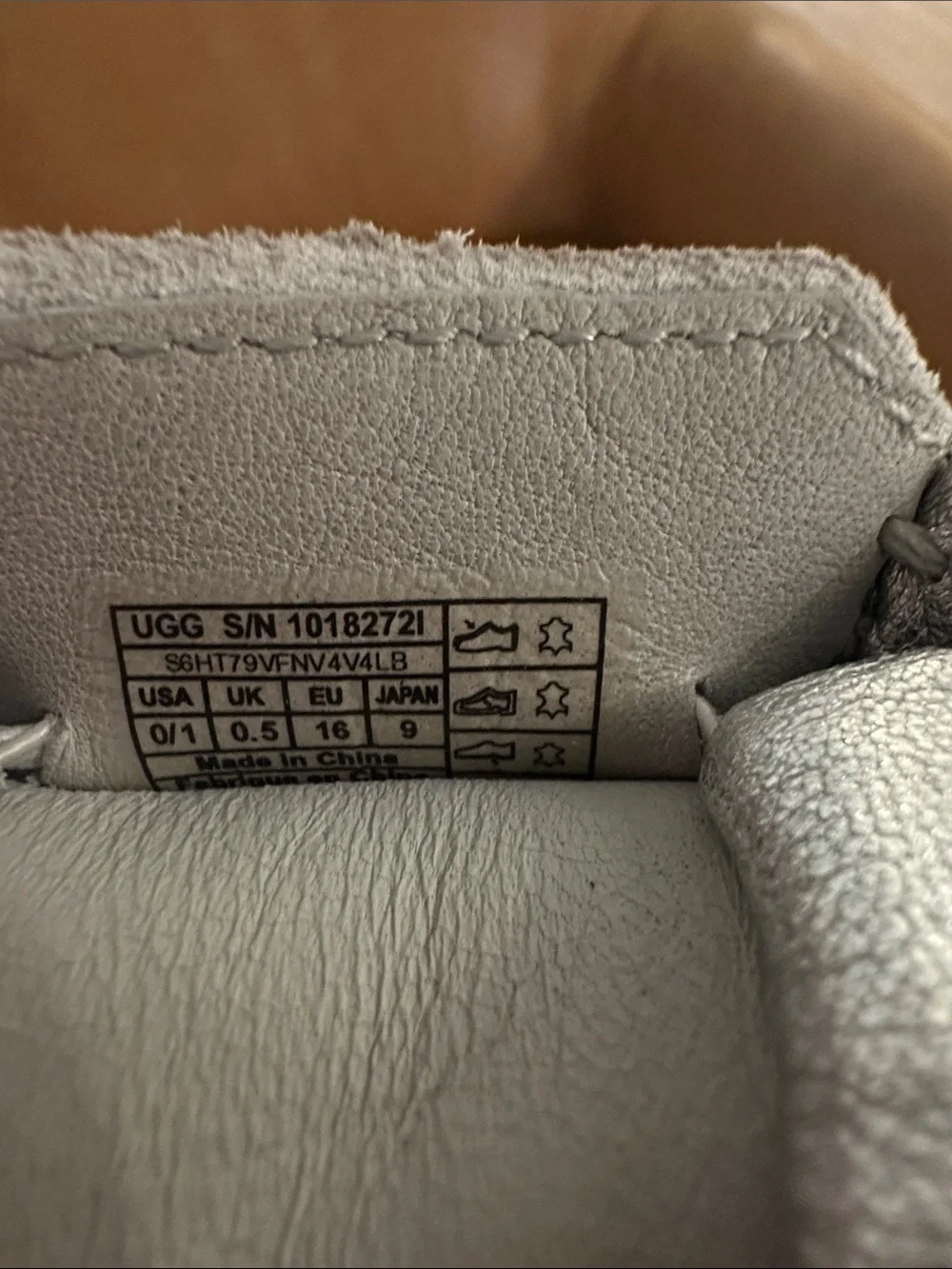 UGG soft metallic